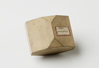 M 12098
<br/>
Stilbite anamorphique
<br/>
<em>Häuy, René Just</em>